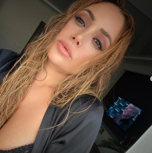 Nigar Camalın açıq-saçıqFOTOLARI YAYILDI